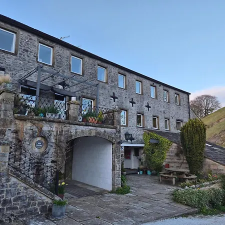 Boutique Riverside Retreat With Copper Bath Kirkby Malham