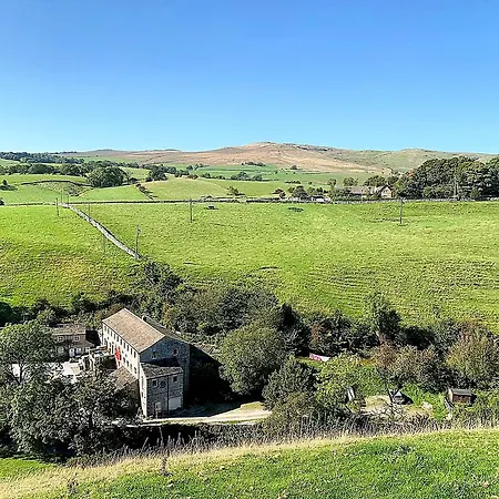 Boutique Riverside Retreat With Copper Bath Kirkby Malham